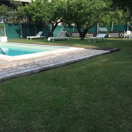 Camera Con Giardino E Piscina * Scafati